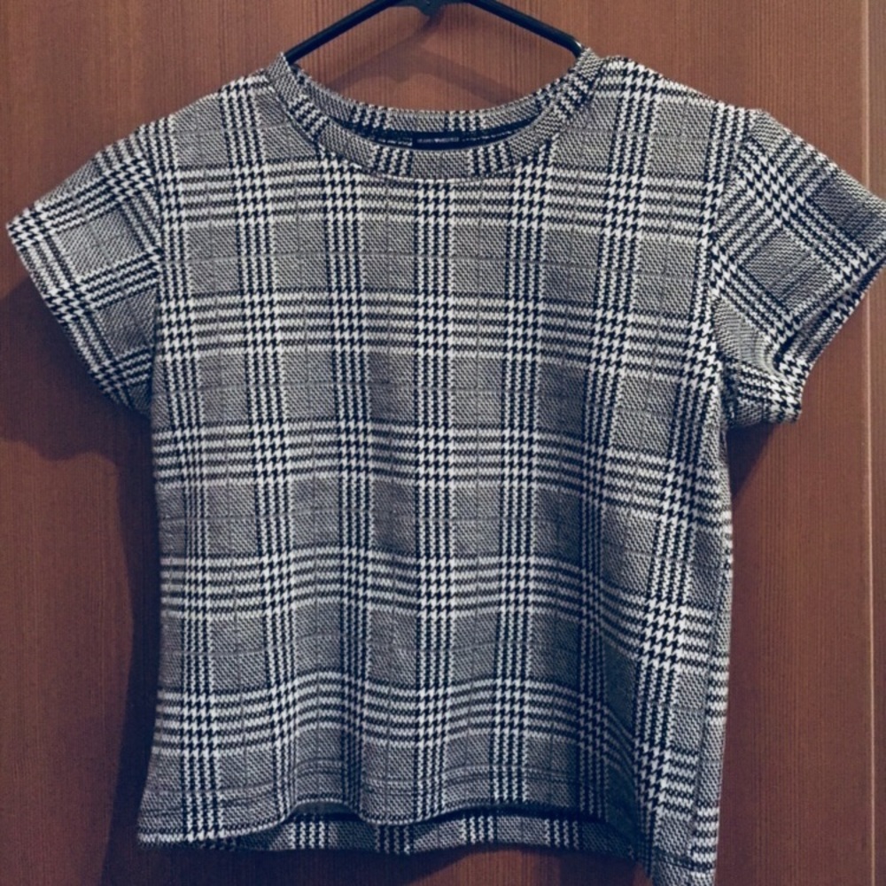 Brandy Melville crop top